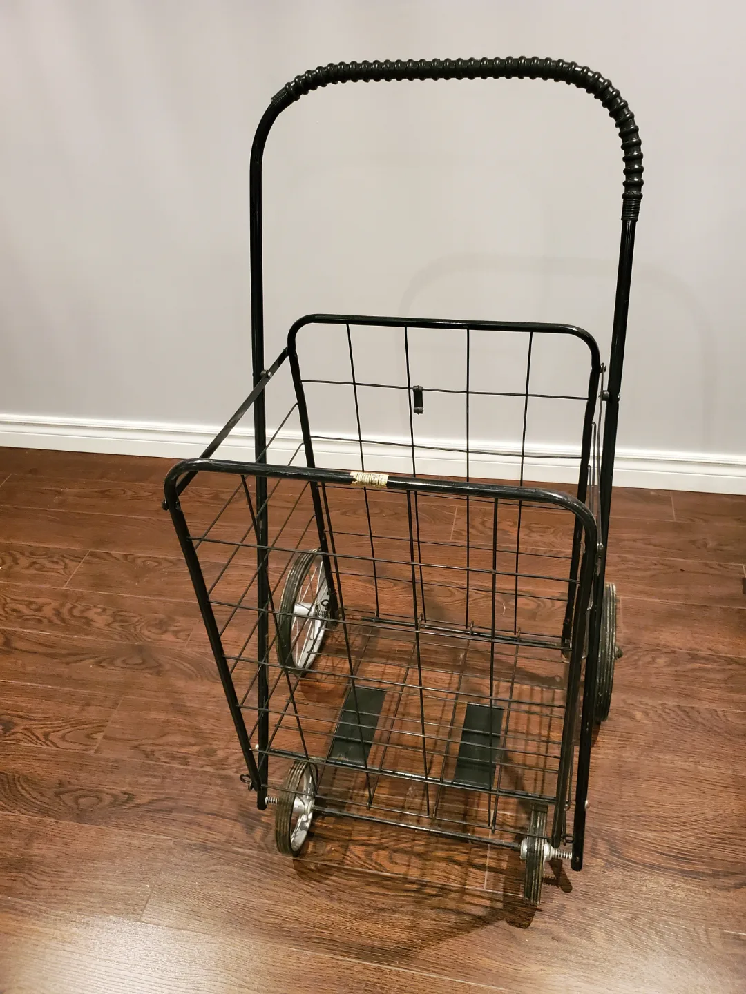 Folding Shopping Cart thumbnail