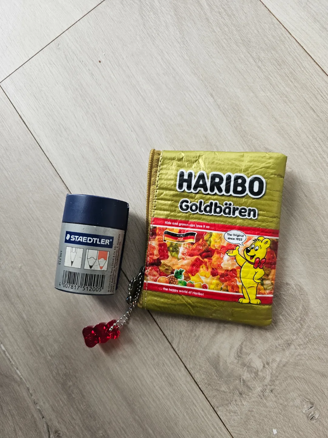 HARIBO Goldbären adorable Pouch image indicator(3)