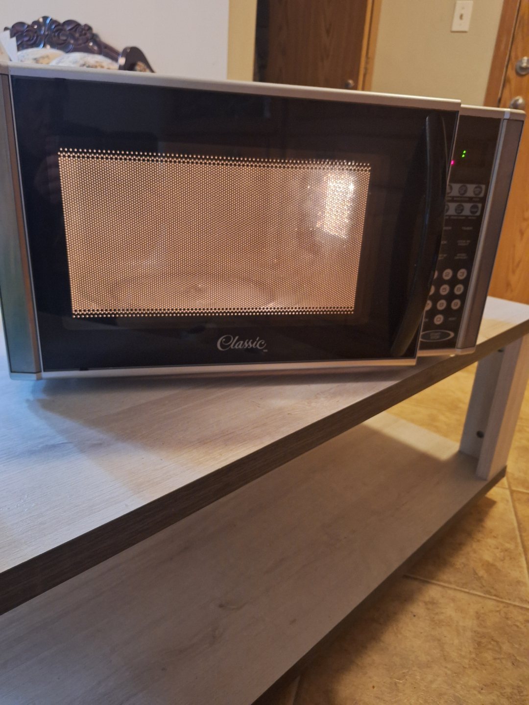 Classic Microwave Oven - photo 2