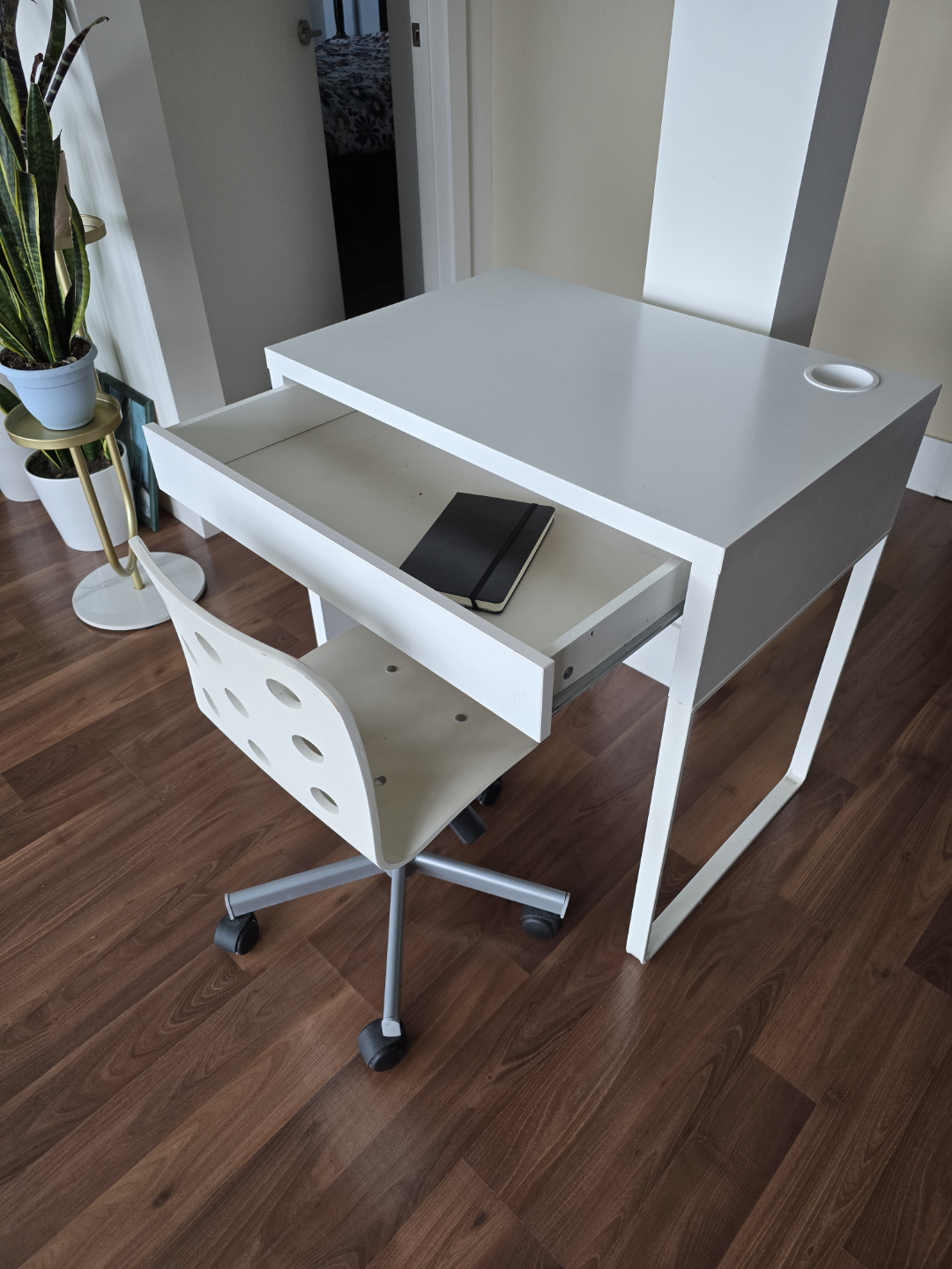 White Desk with Chair - photo 4