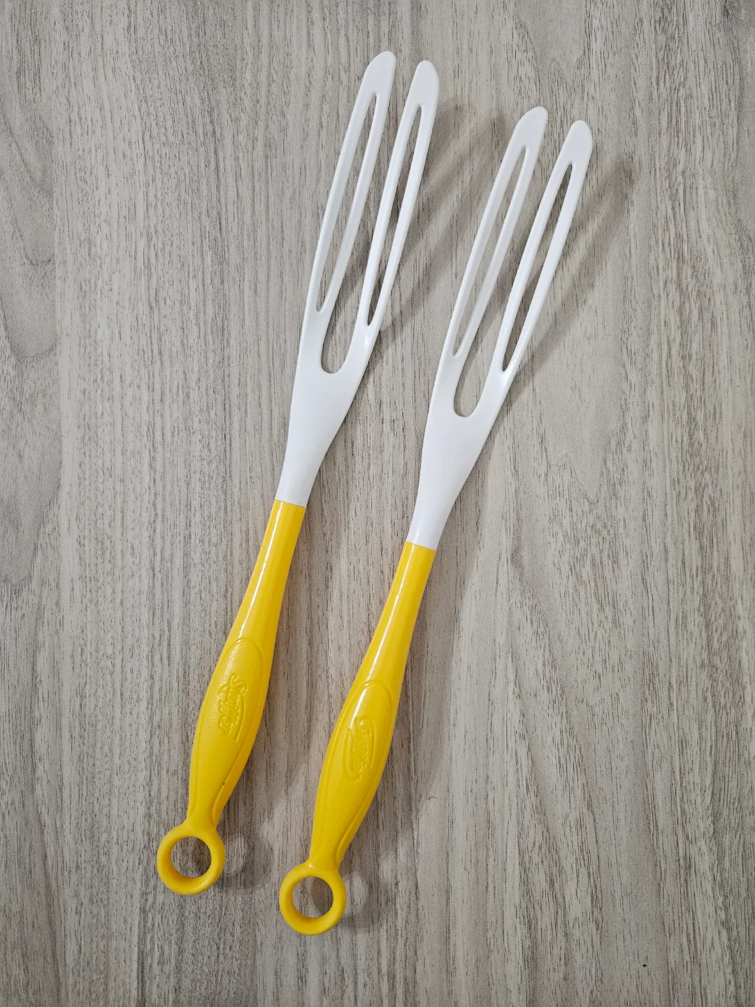 Free Swifter Duster Handle thumbnail