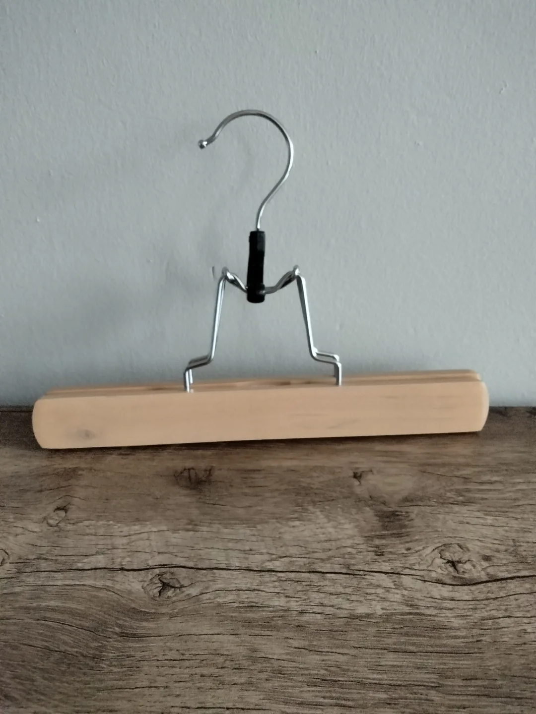 10 Wooden Pant Hangers with Non-Slip Grip thumbnail