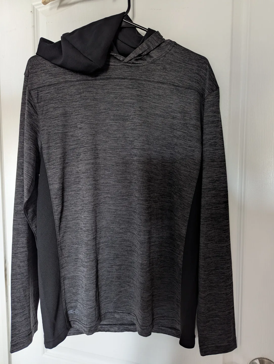 Colosseum Athletics women's Size Medium Grey Hoodie thumbnail
