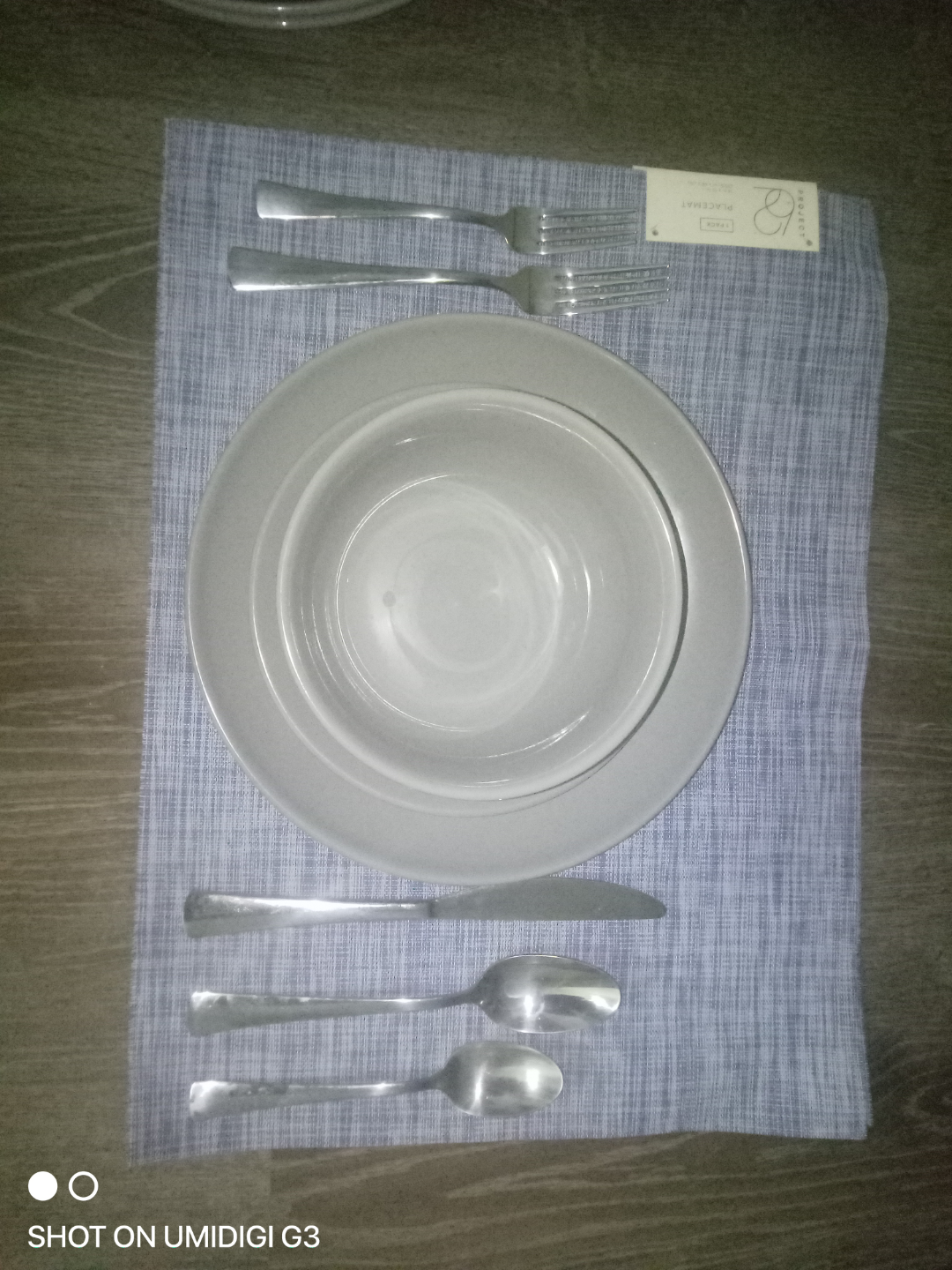 Moving out sale - dinnerware set & cutlery set - photo 2