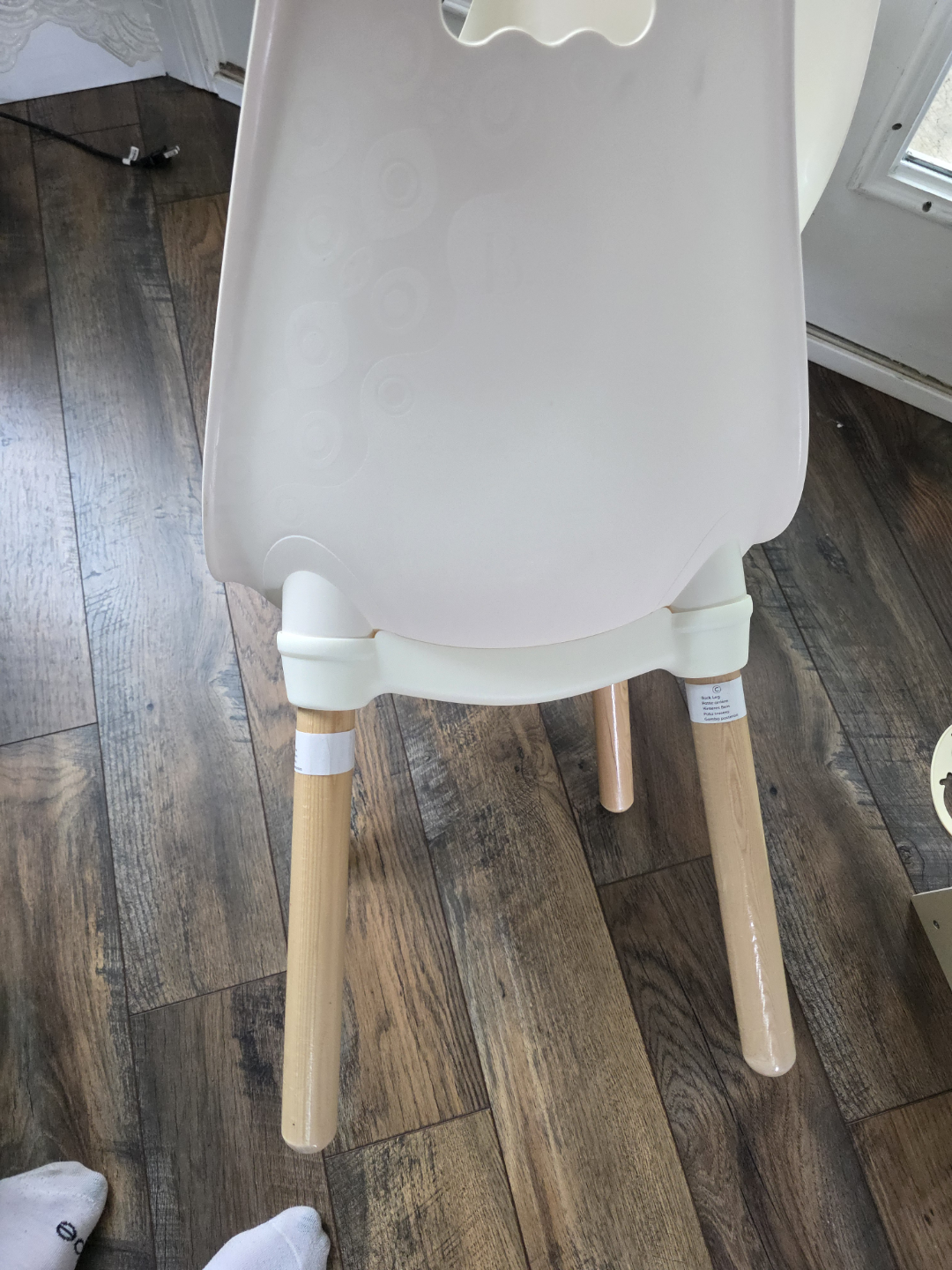 Pair of White Plastic Chairs with Light Wood Legs - photo 3