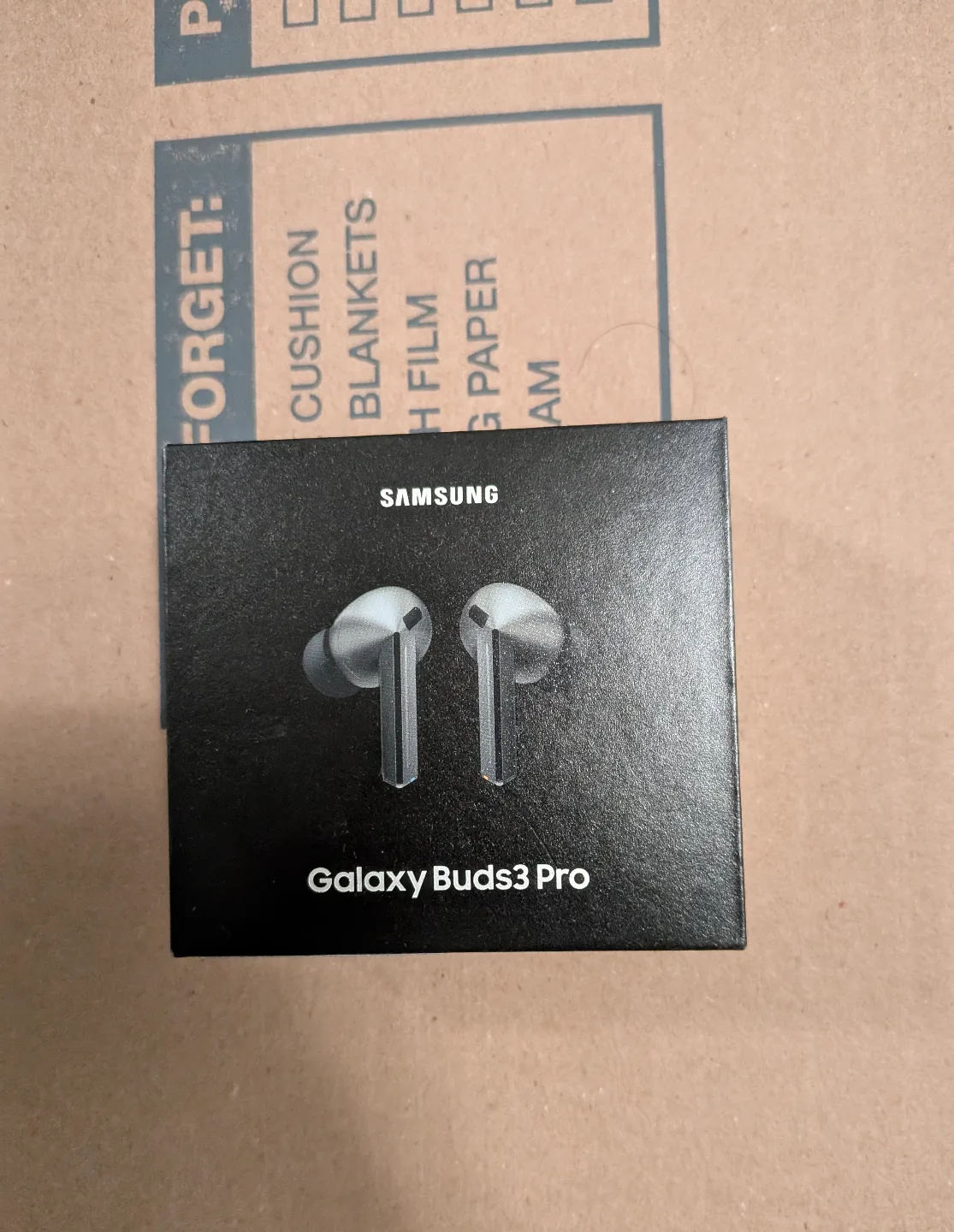 BRAND NEW, SEALED - Samsung Galaxy Buds3 Pro - New thumbnail