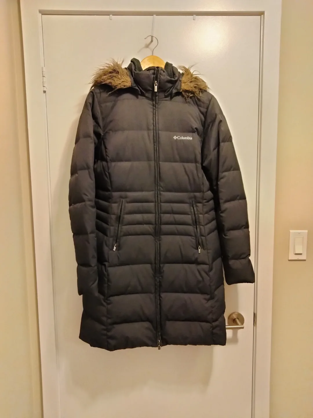 Medium Columbia Women's Long Down Parka Jacket thumbnail