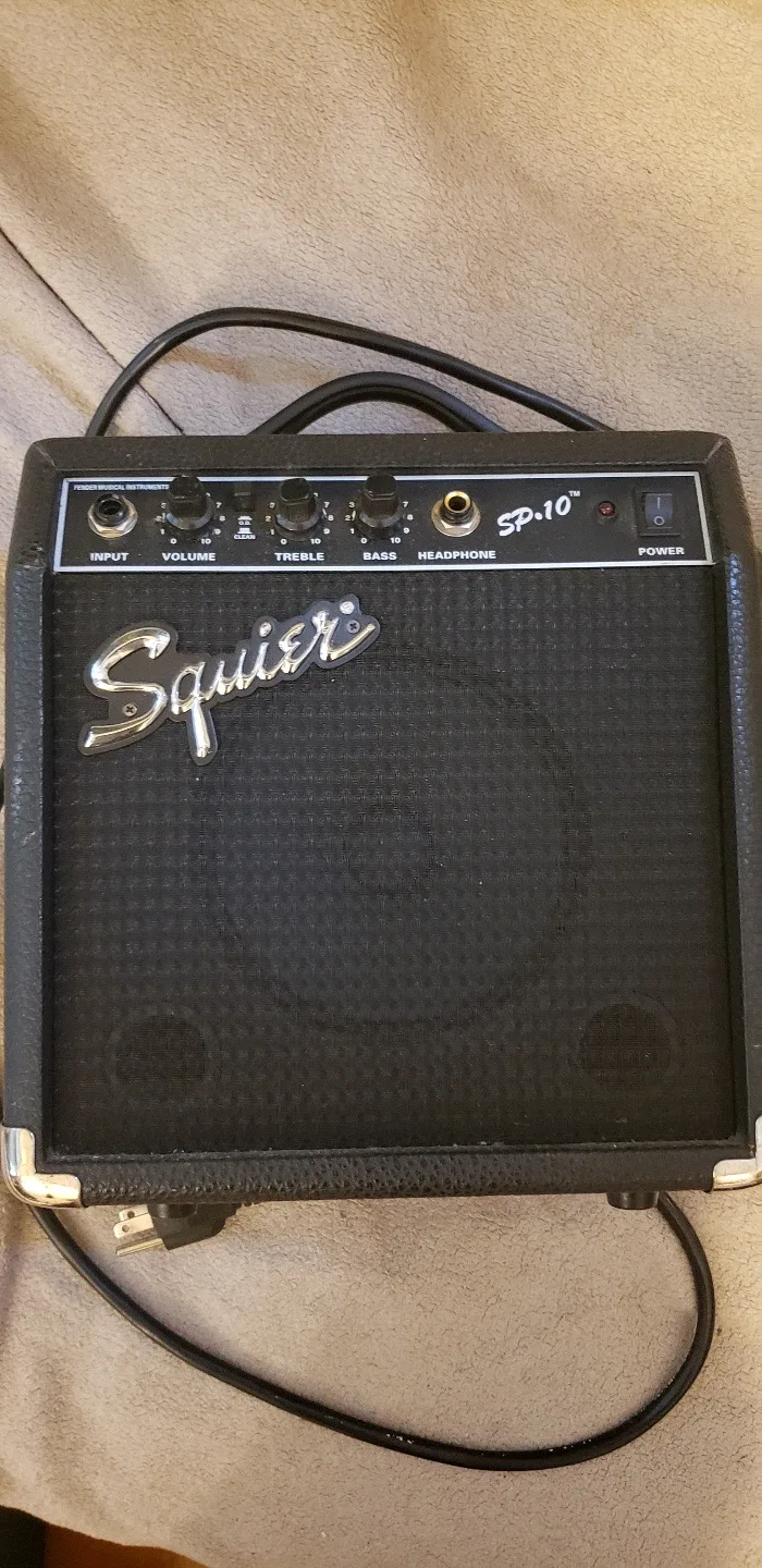 Squier SP-10 Mini Guitar Amplifier thumbnail
