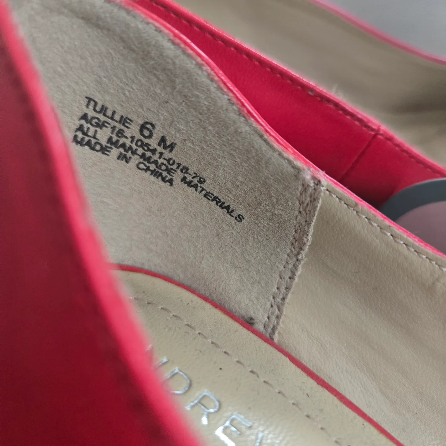 Andrew Geller Memory Foam Heels Size 6M image indicator(8)