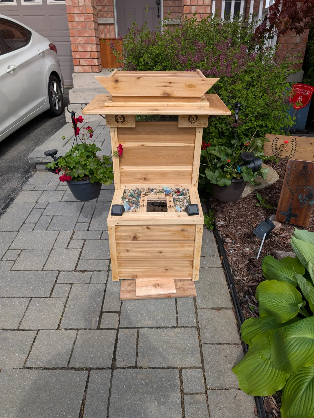 Handmade Outdoor Water Feature image indicator(2)