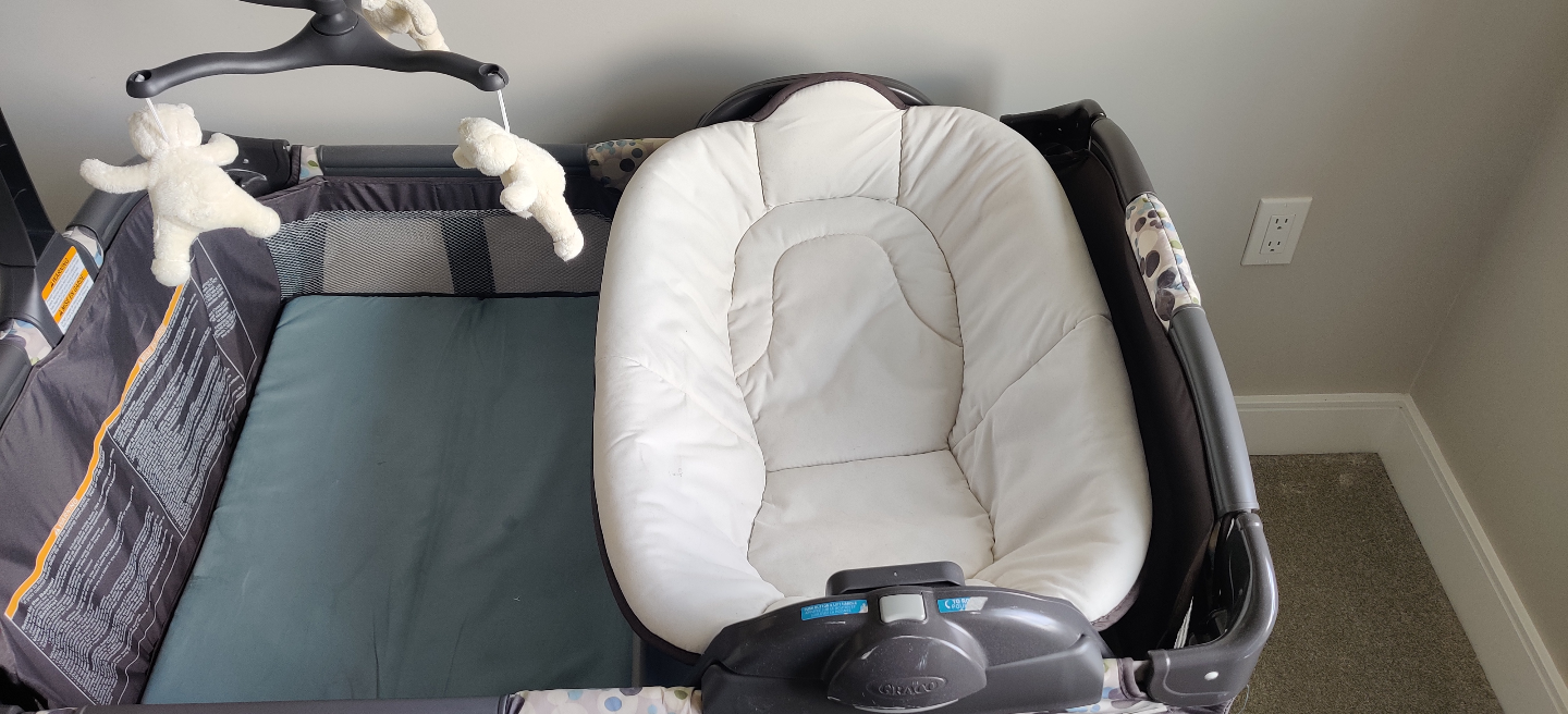 Graco Pack 'n Play Playard with Newborn Napper - photo 3