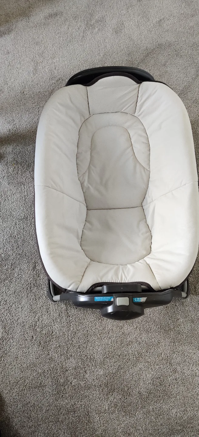 Graco Pack 'n Play Playard with Newborn Napper image indicator(4)