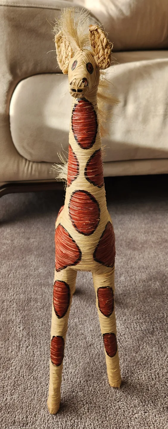 Handmade Giraffe Figurine image indicator(2)