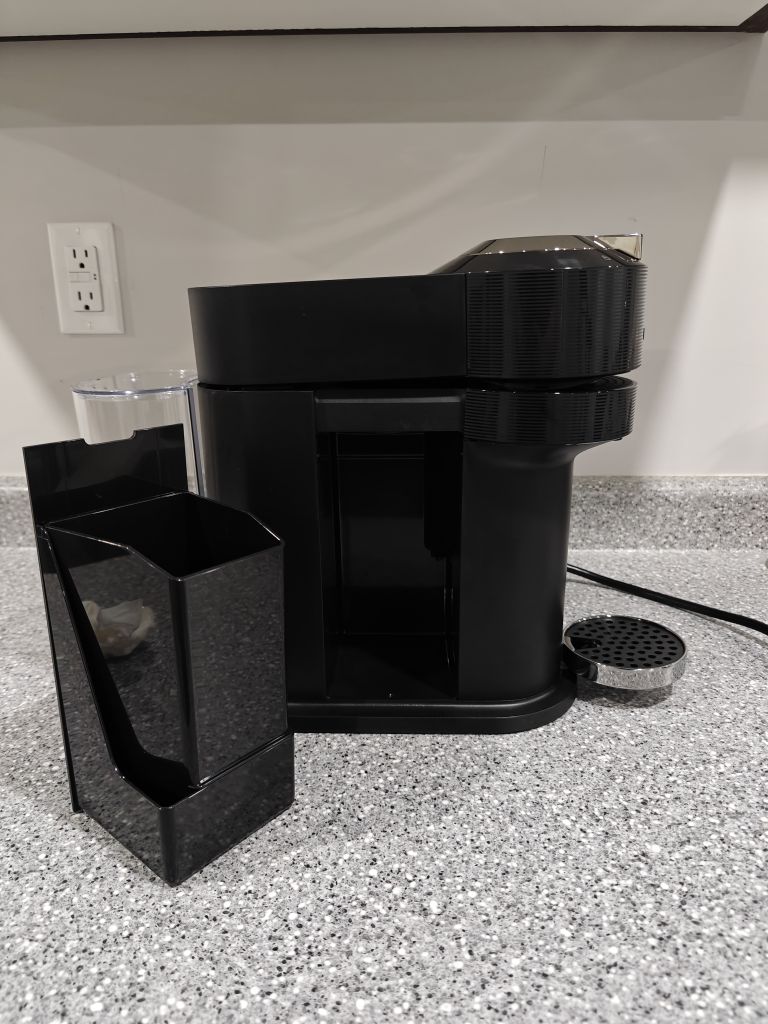 Nespresso Vertuo Next Premium & Paris Rhône Milk Frother - photo 4