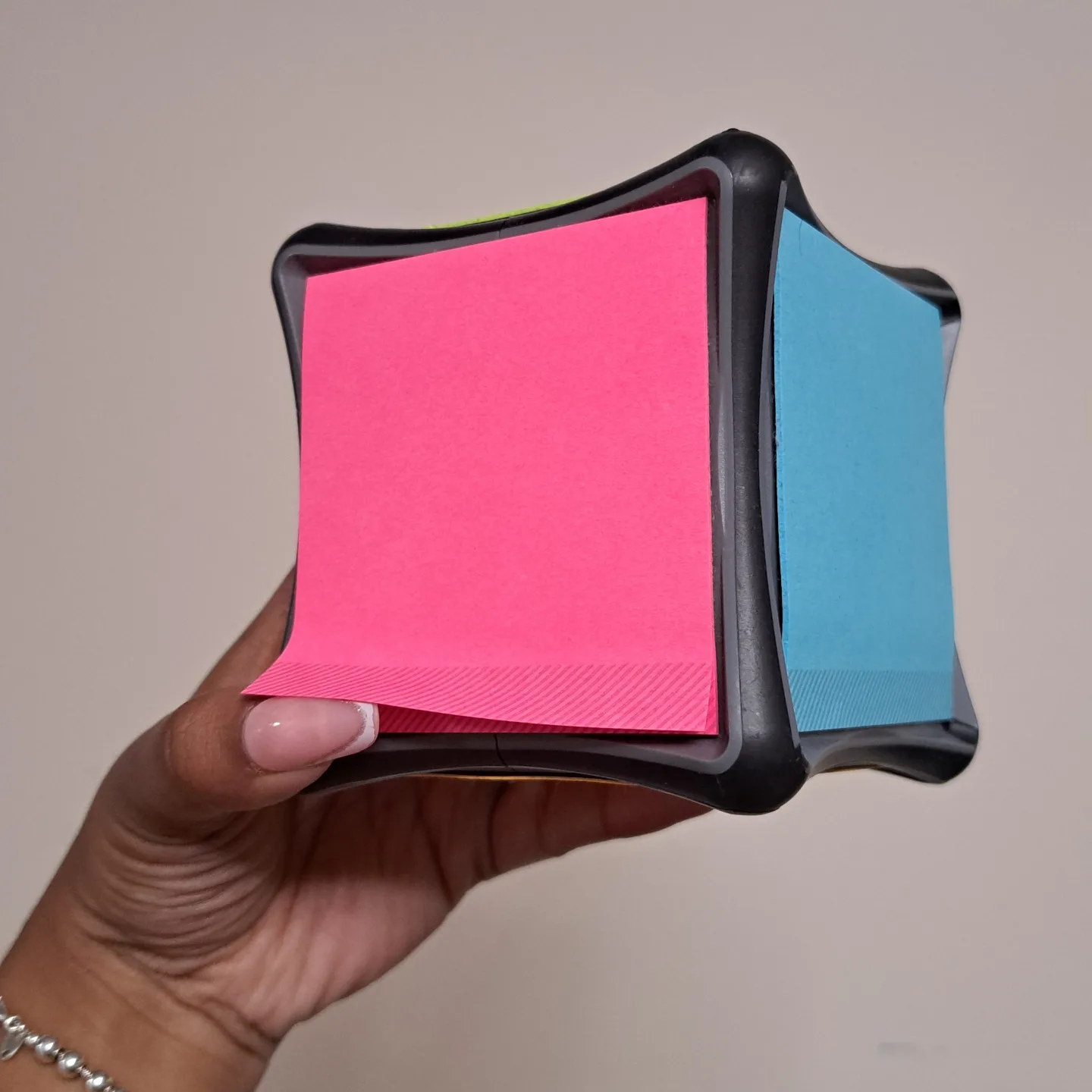 Cube Sticky Note Dispenser image indicator(2)
