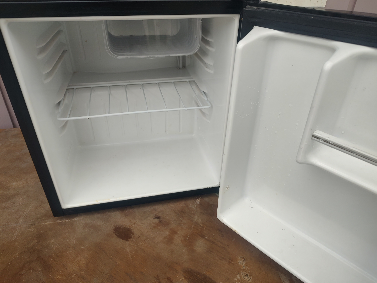 Magic Chef Mini Fridge - photo 2