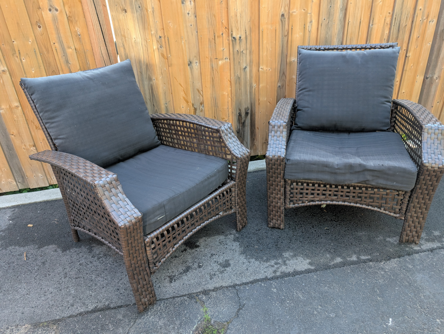 Pair of Patio Wicker Chairs - photo 5