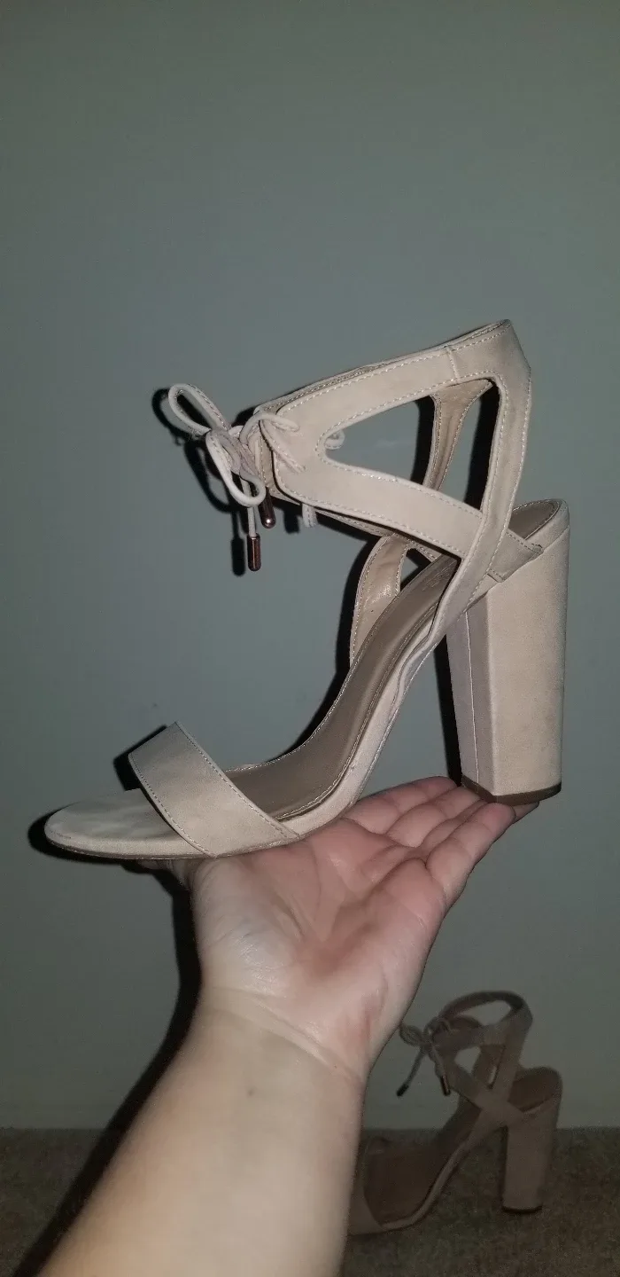 Summer Heels thumbnail