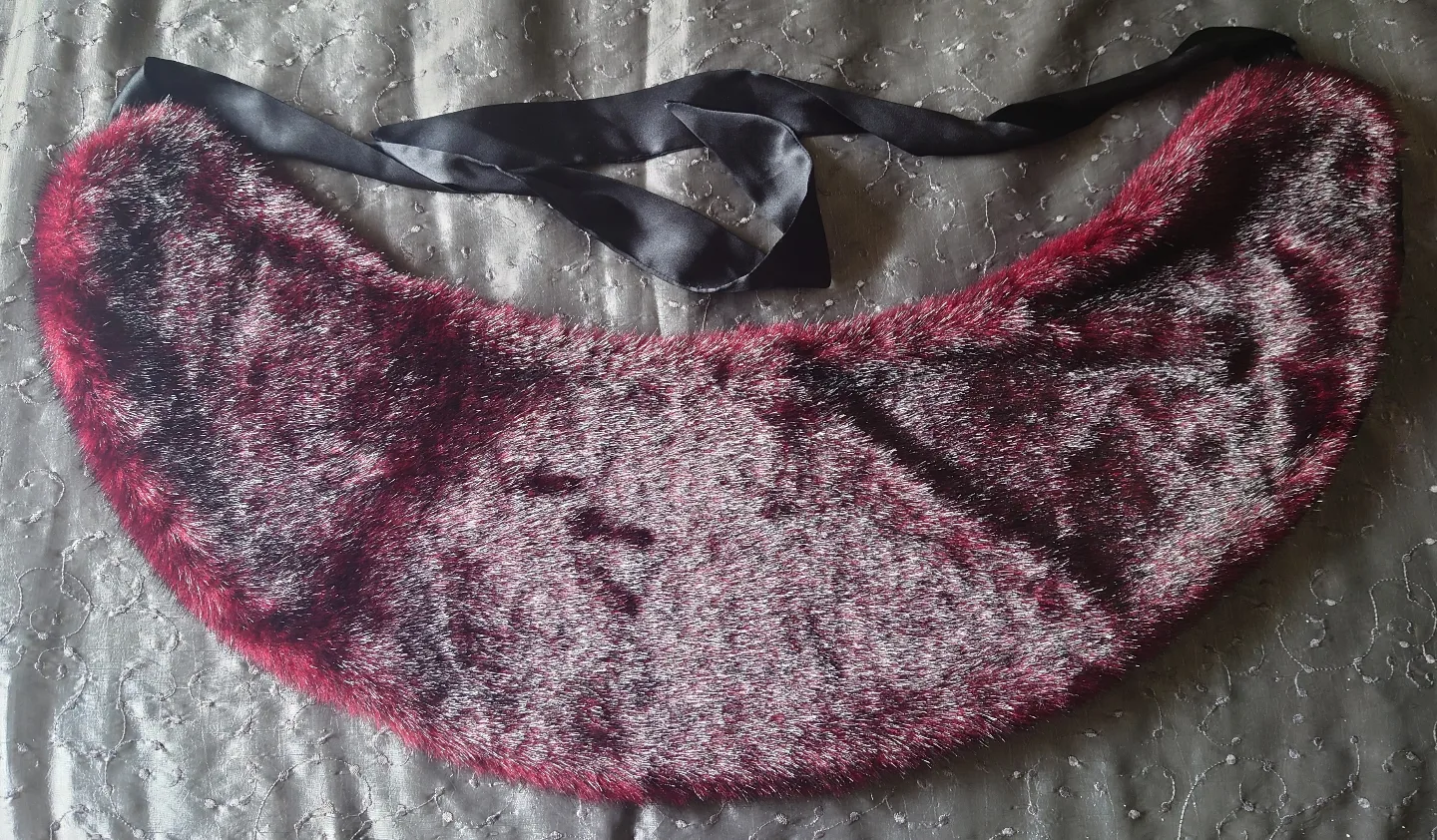 Faux Fur Capelet Shoulder Wrap image indicator(3)