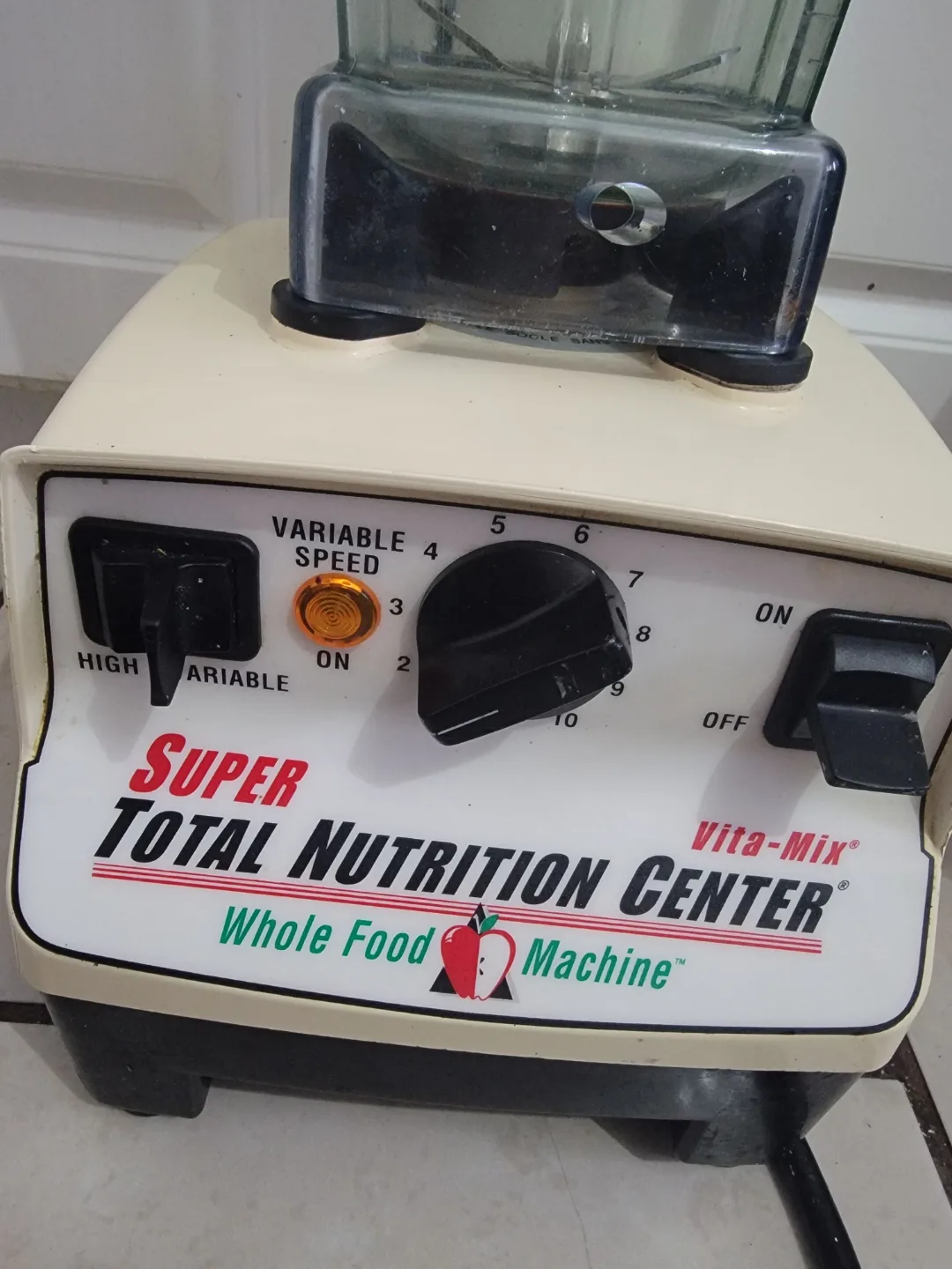 Vintage Vita-Mix Super Total Nutrition Center Blender image indicator(3)