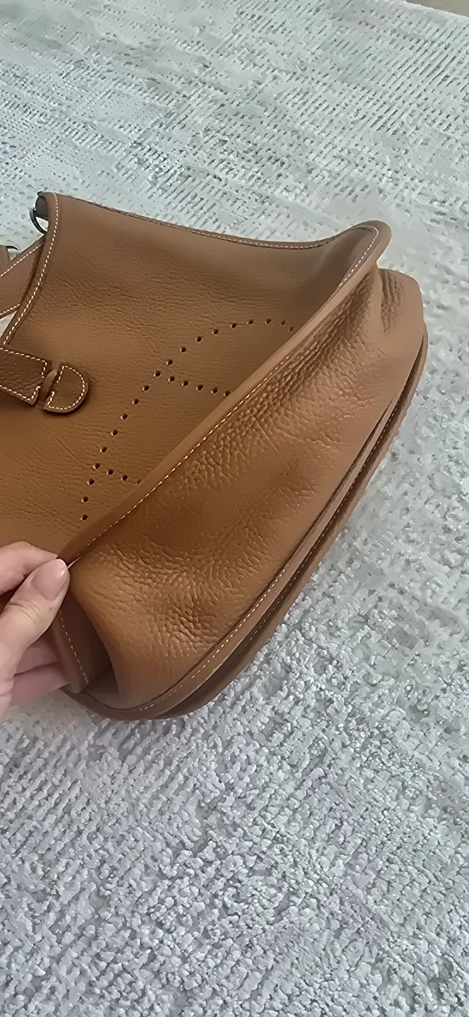 leather bag image indicator(2)