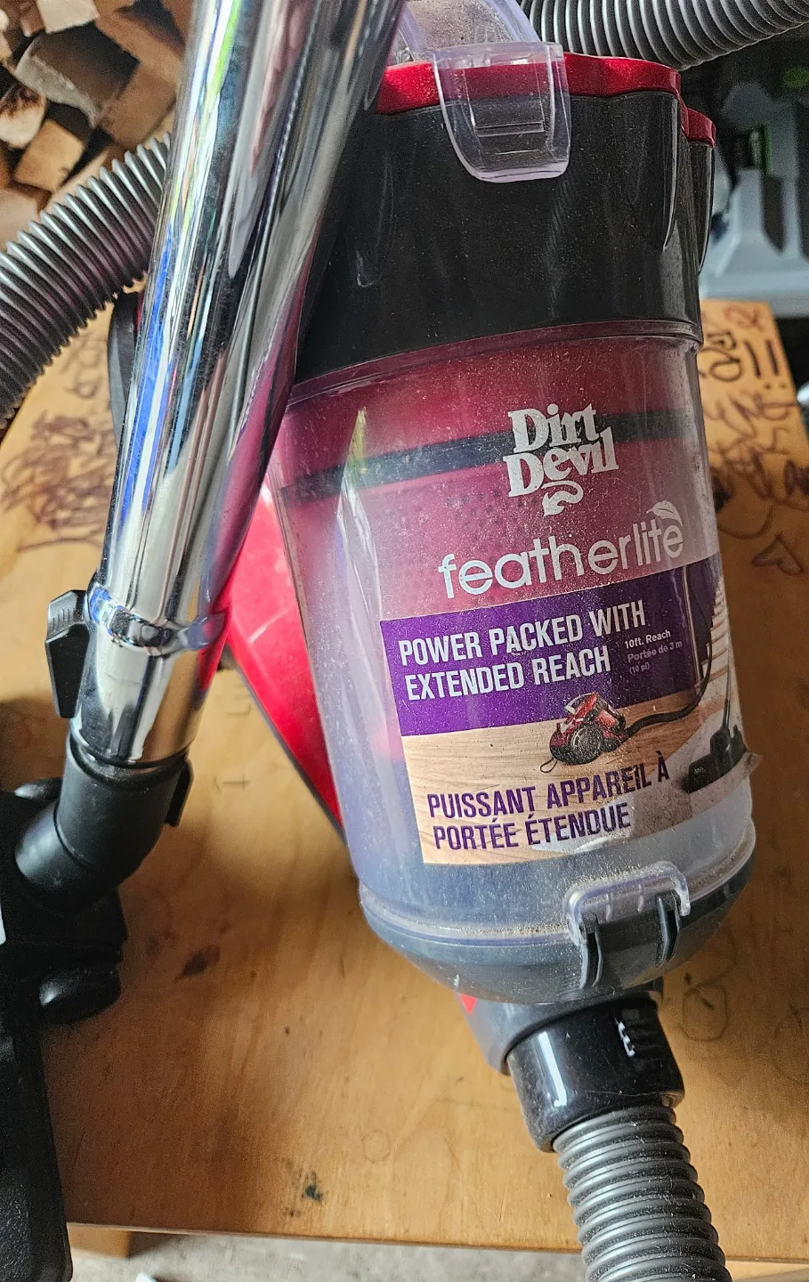 Dirt Devil Featherlite Vacuum Cleaner thumbnail