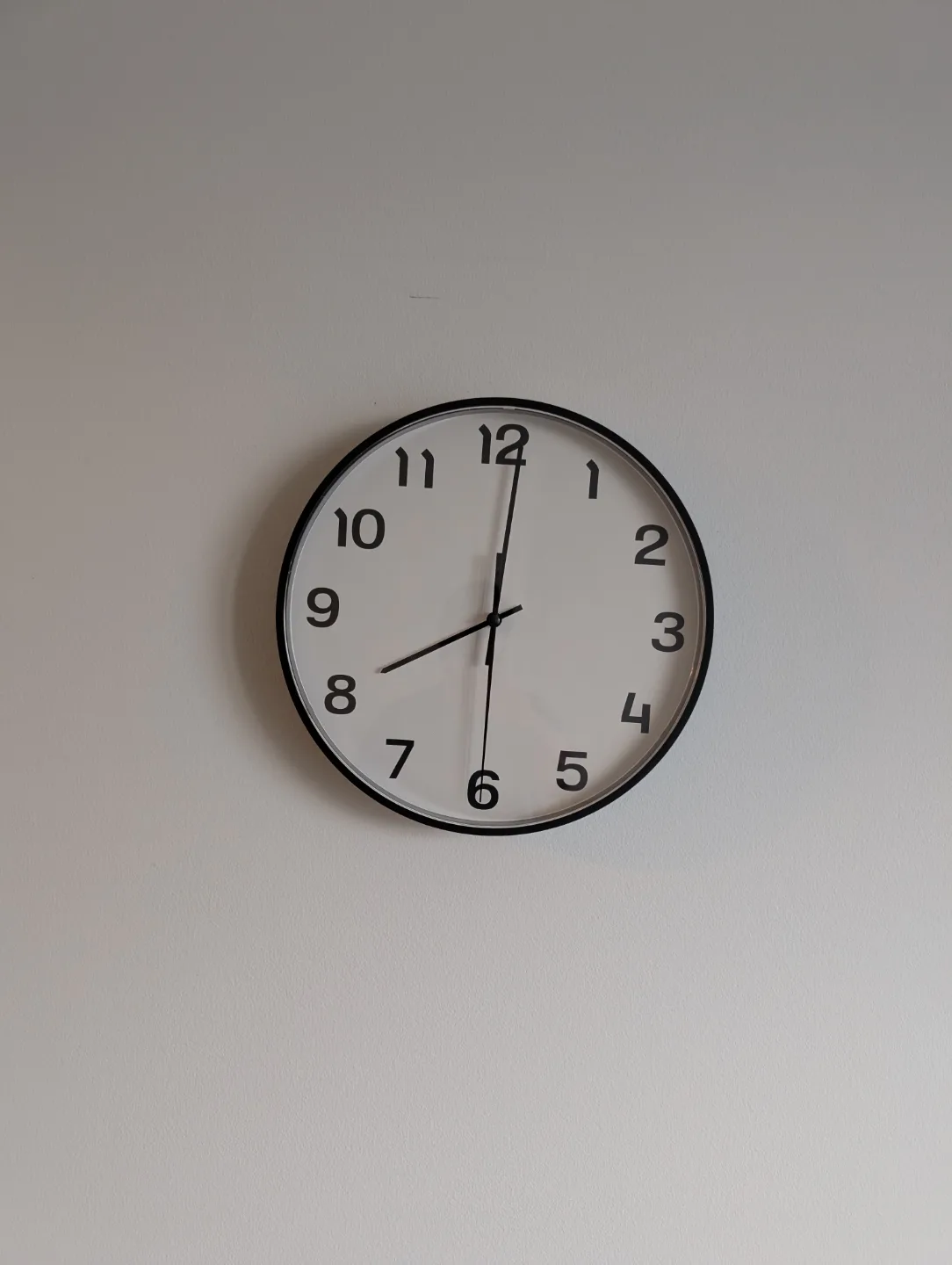Simple Analog Wall Clock thumbnail