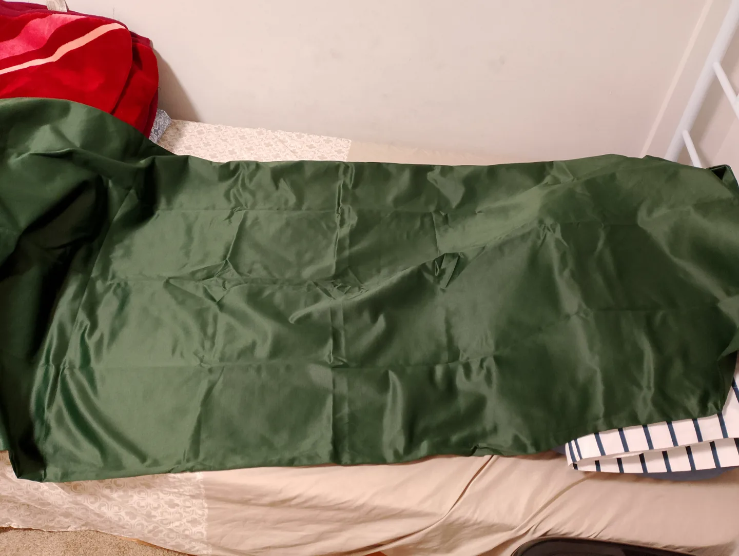 Last week Moving sale Hand-Embroidered Uzbek Suzani Set image indicator(3)