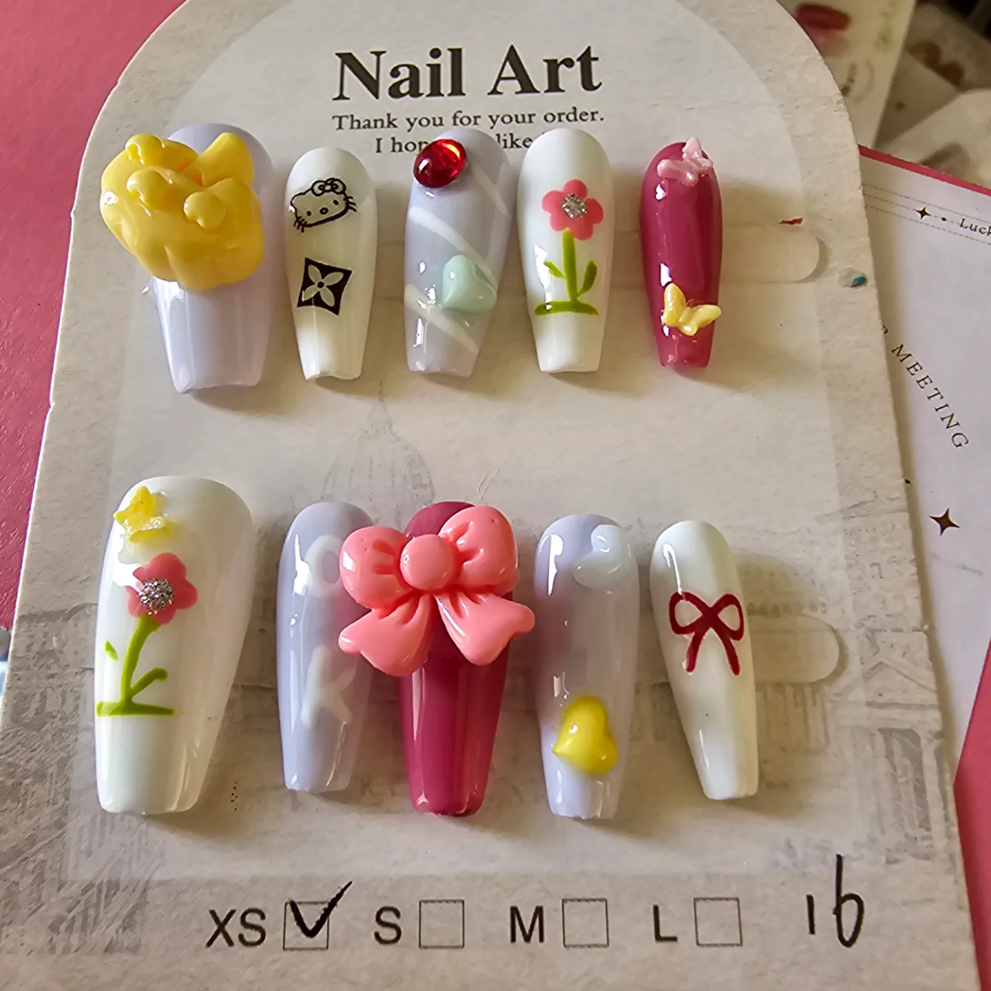 Cute Press-on Nails Set thumbnail