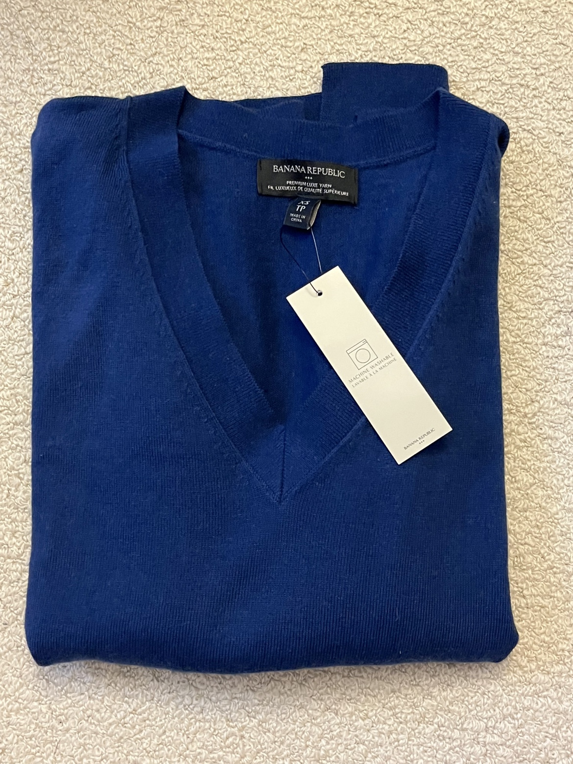 Banana Republic navy blue sweater (new)