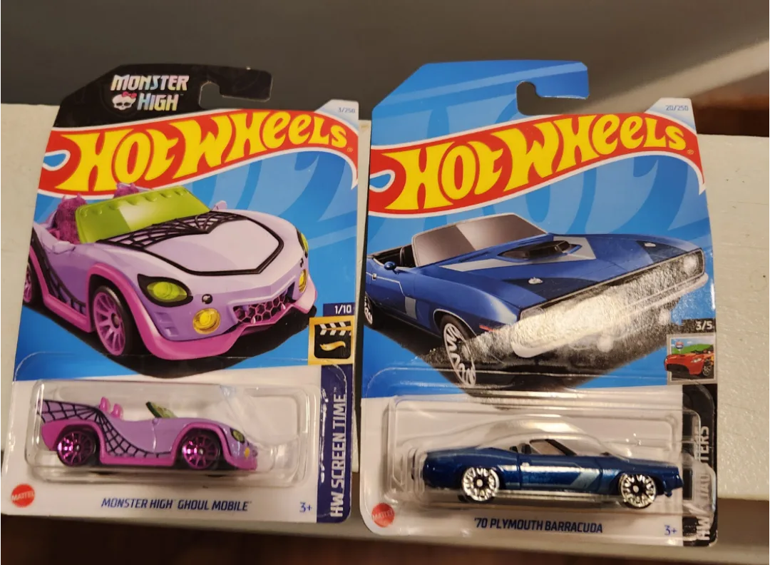 Hot Wheels 1:64 Scale Collectible Cars - Lot of 8 image indicator(3)