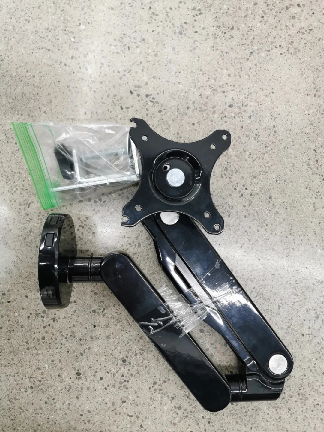 Adjustable Monitor Desk Mount Arm Insignia