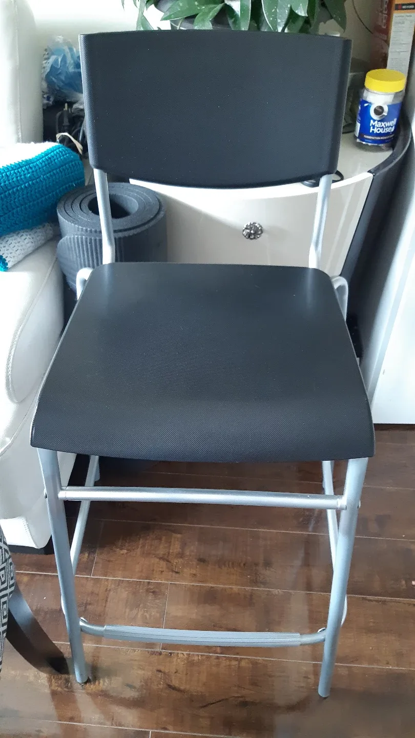 IKEA 2 Bar Stools counter stools like new image indicator(2)