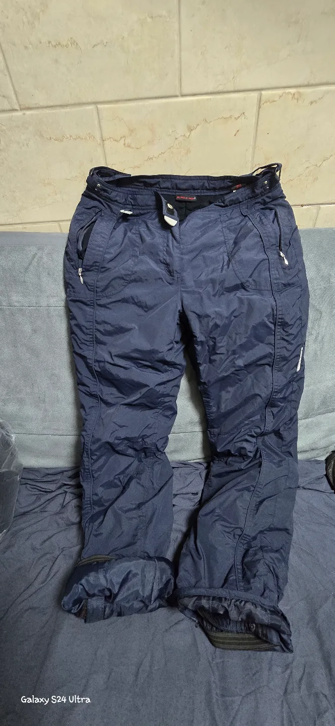 Women's size M/L dark navy blue ski pants thumbnail