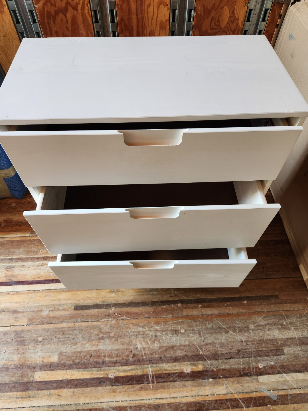 White 3-Drawer Dresser - photo 3