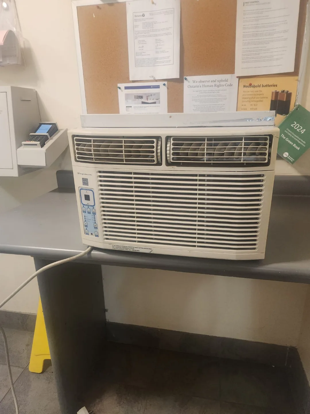 Frigidaire Window AC unit thumbnail
