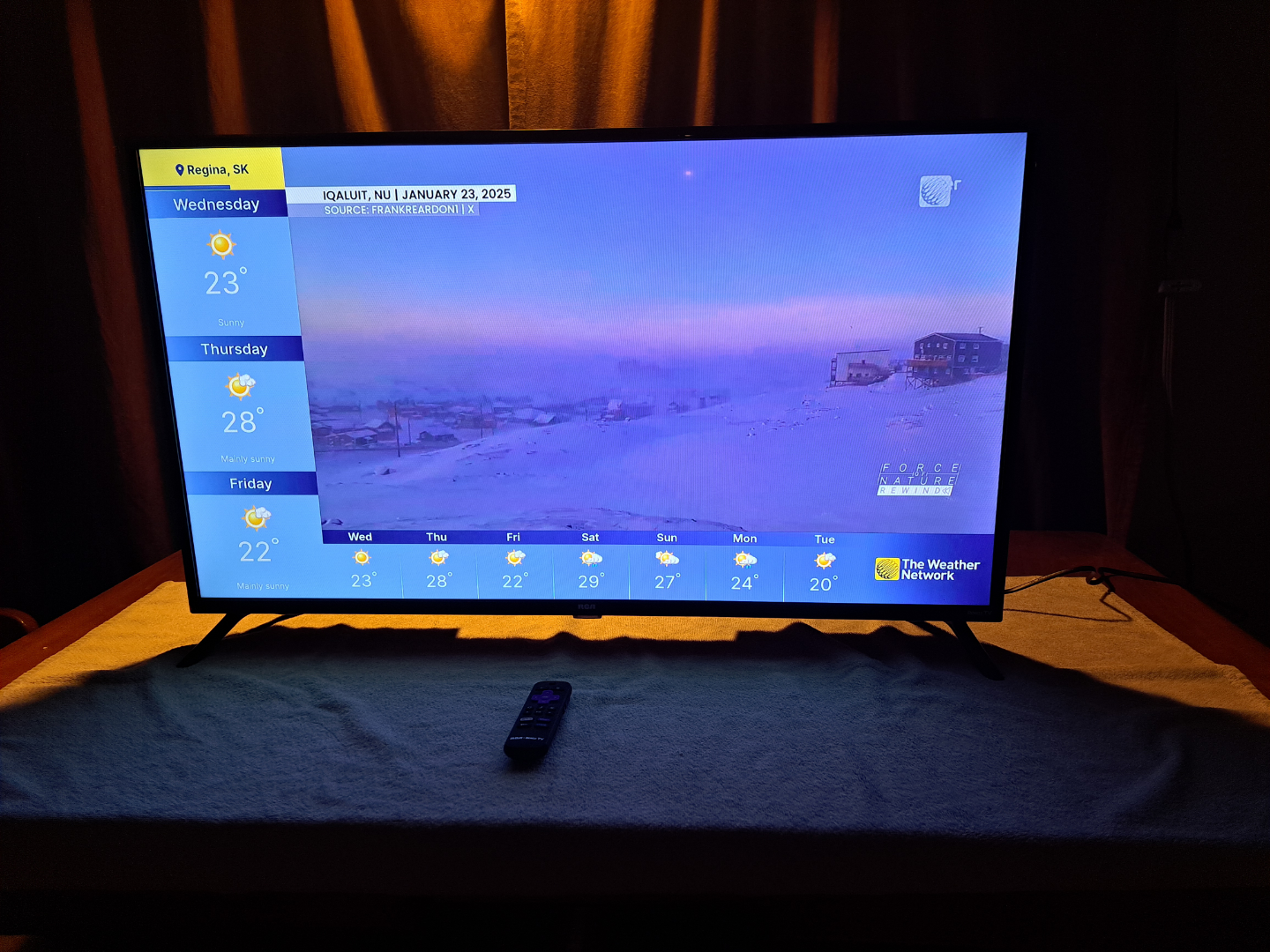 Roku 42" TV - photo 2