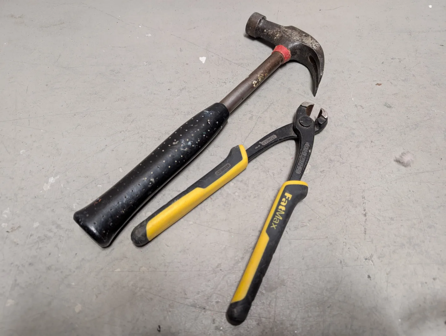 Claw Hammer and FarMax Diagonal Cutters thumbnail