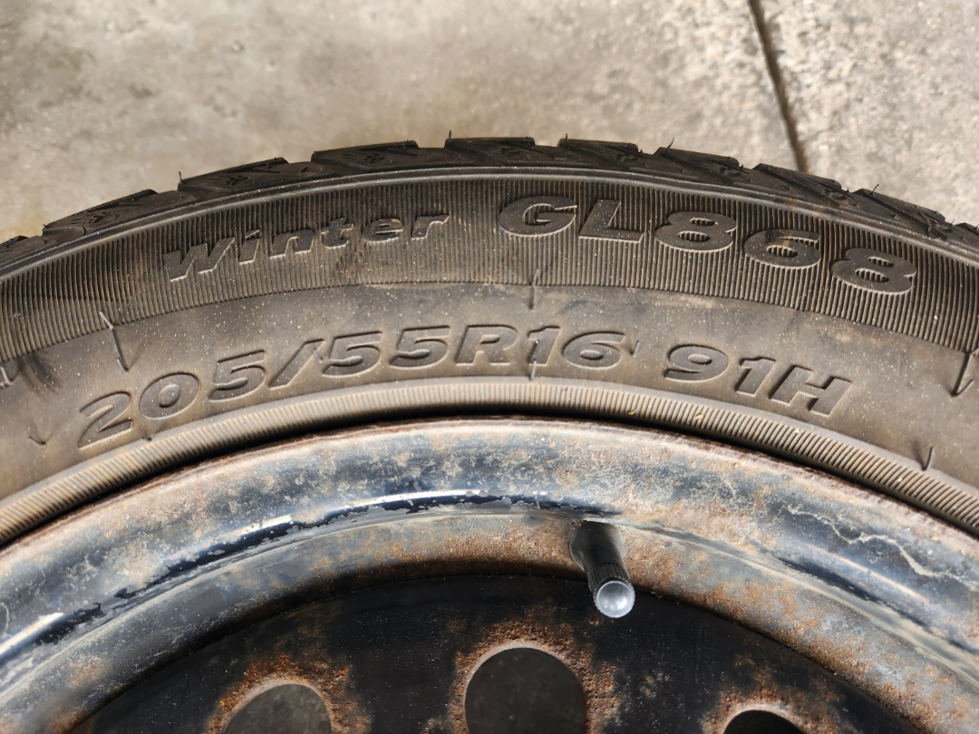 Set of used Grenelander Winter GL868 Tires + Rims - 205/55R16 - photo 3