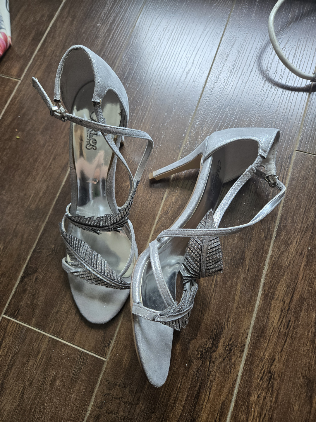 Carlos Santana Size 8 Frisco Silver Heels, Size 8 - photo 2