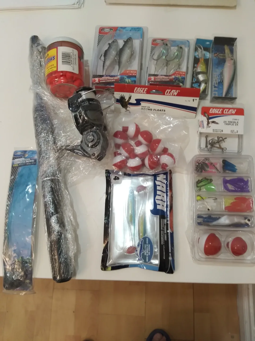 Fishing rod and tackle set thumbnail