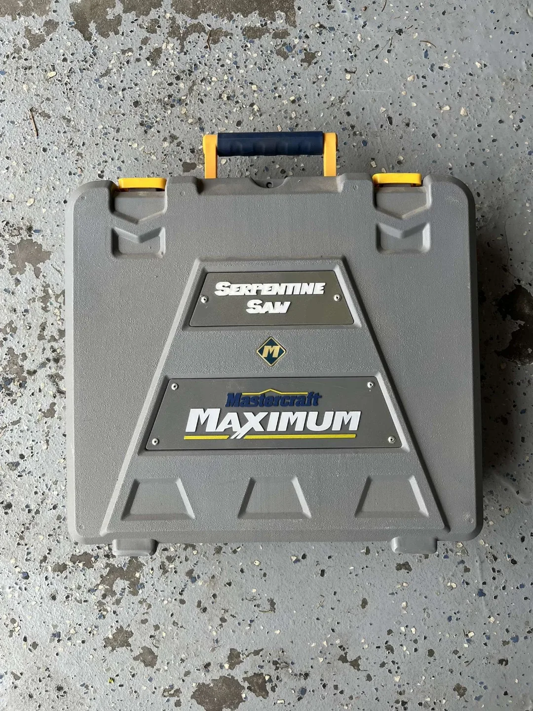 Mastercraft Maximum Serpentine Saw with Case and Accessories image indicator(3)