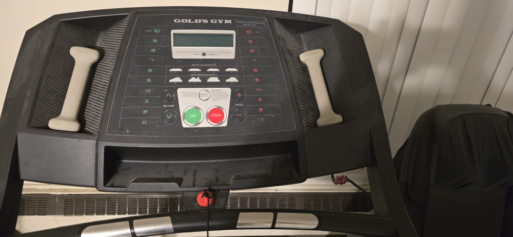 Gold's Gym Treadmill - Excellent Condition - photo 3