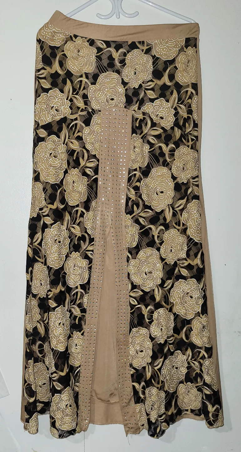 Embellished Floral Maxi Skirt image indicator(3)