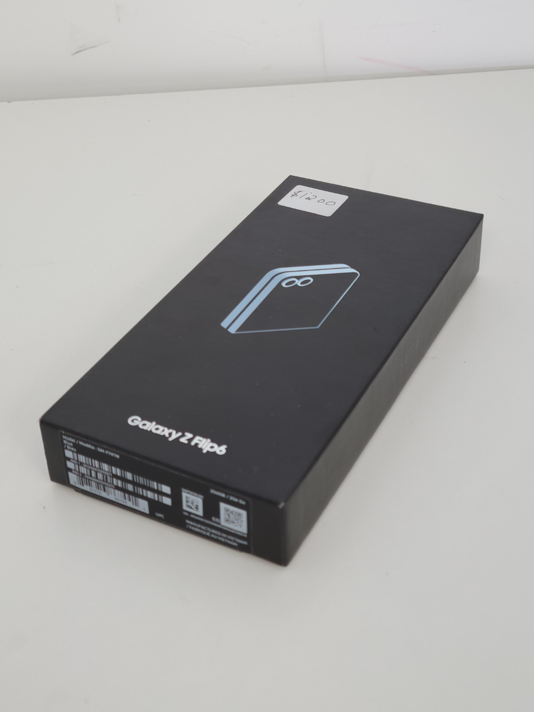 Samsung Galaxy Z Flip6 - Brand New in Box