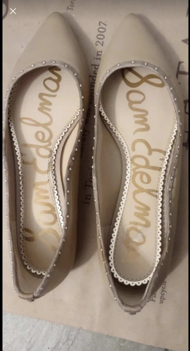 (NEW) Sam Edelman Beige Pointed-Toe Flats image indicator(6)
