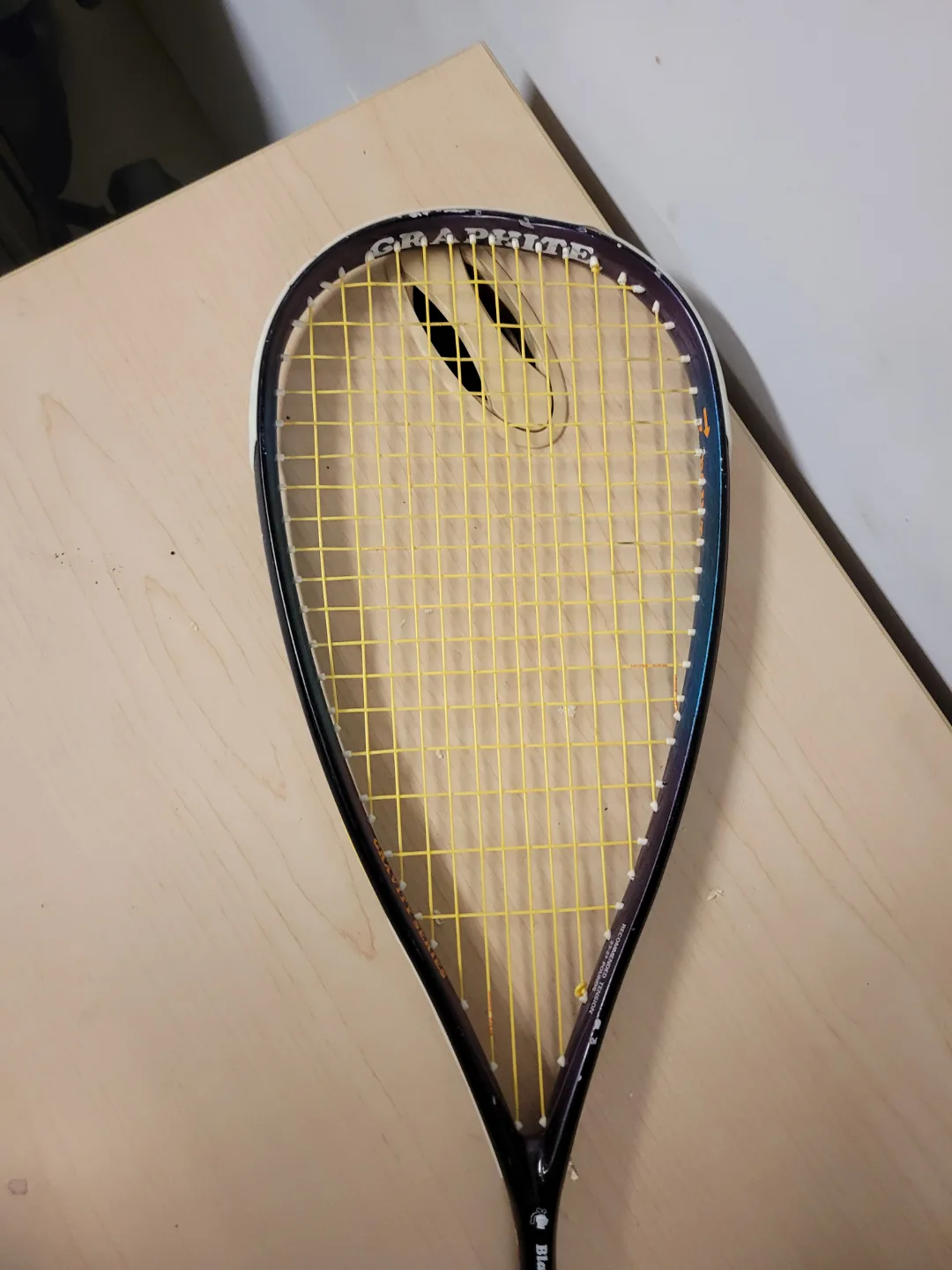 Black Knight Graphite Squash Racquet image indicator(3)