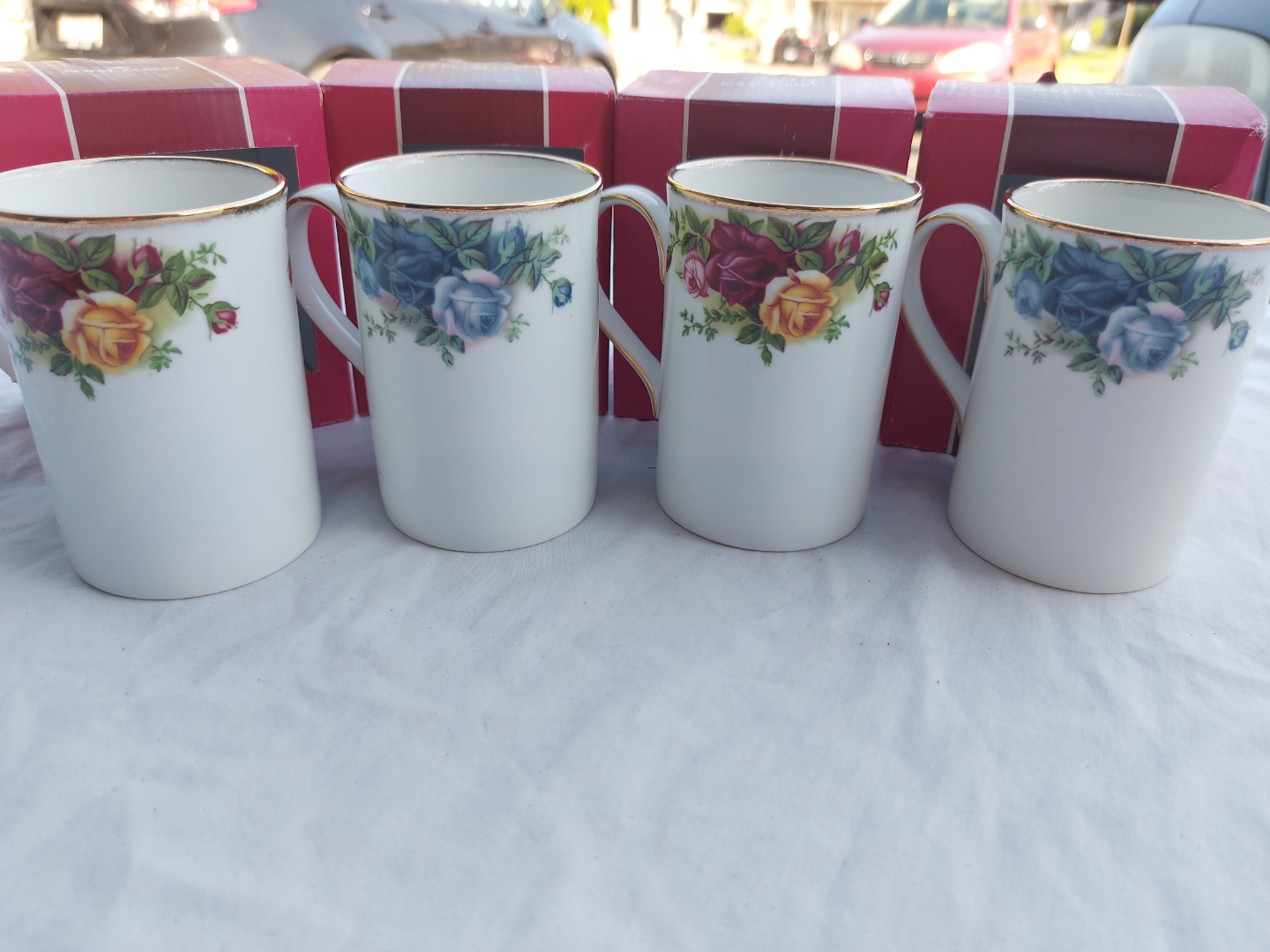 Royal Albert Country Roses by Royal Doulton