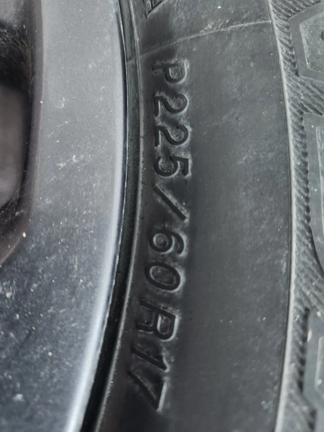 Subaru 17" Alloy Wheels with Yokohama Tires image indicator(5)