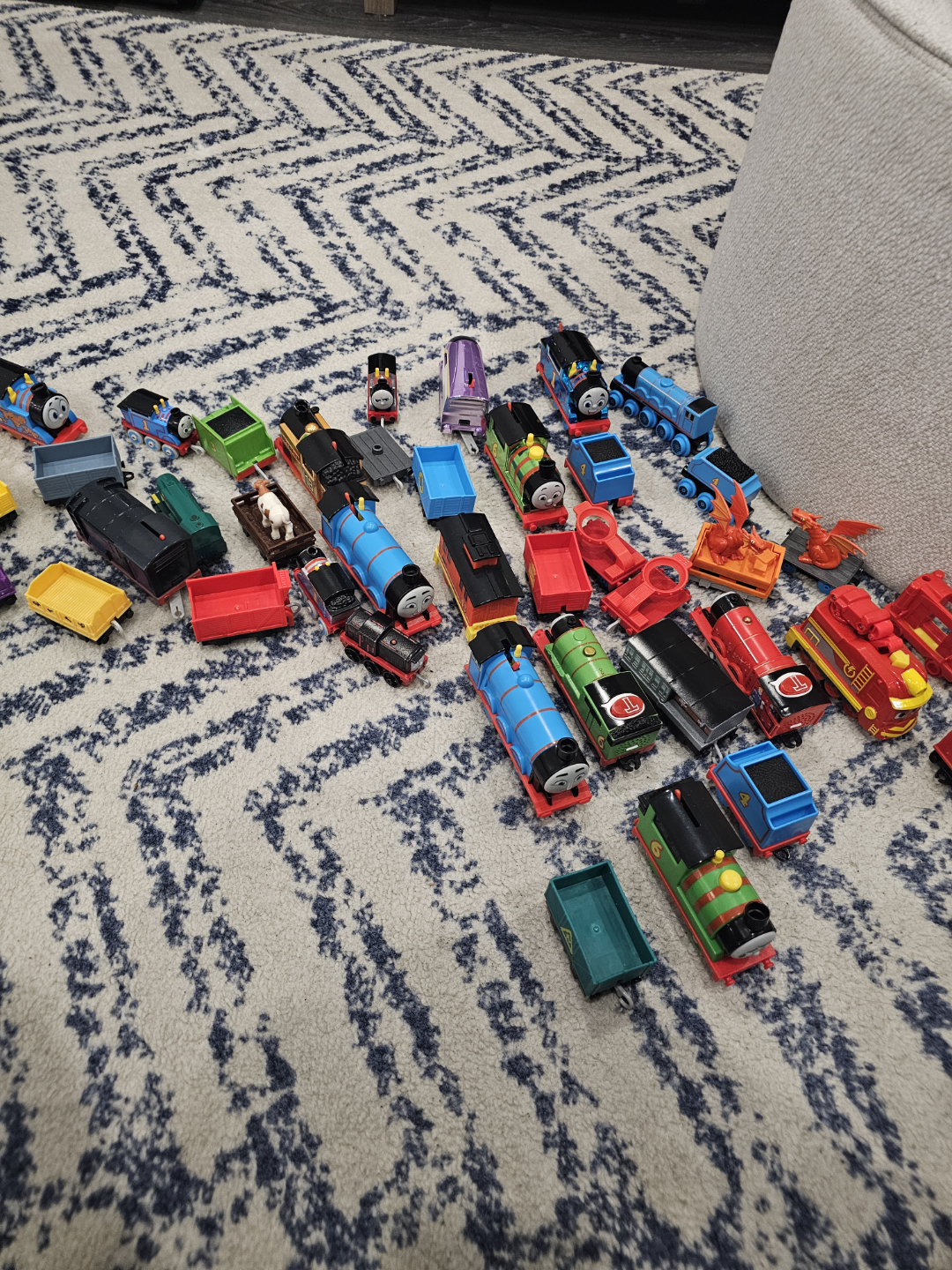 Bulk Lot of Thomas & Friends Trackmaster Engines and Cars - photo 2